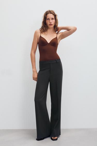 PANTALÓN RECTO CON VISCOSA - Gris de Zara