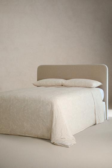 COUETTE SATIN PAISLEY - Beige de Zara - Image 1