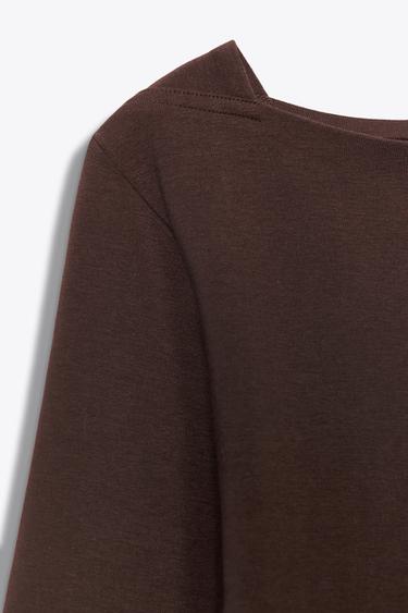 T-SHIRT COL BATEAU - Chocolat de Zara - Image 7