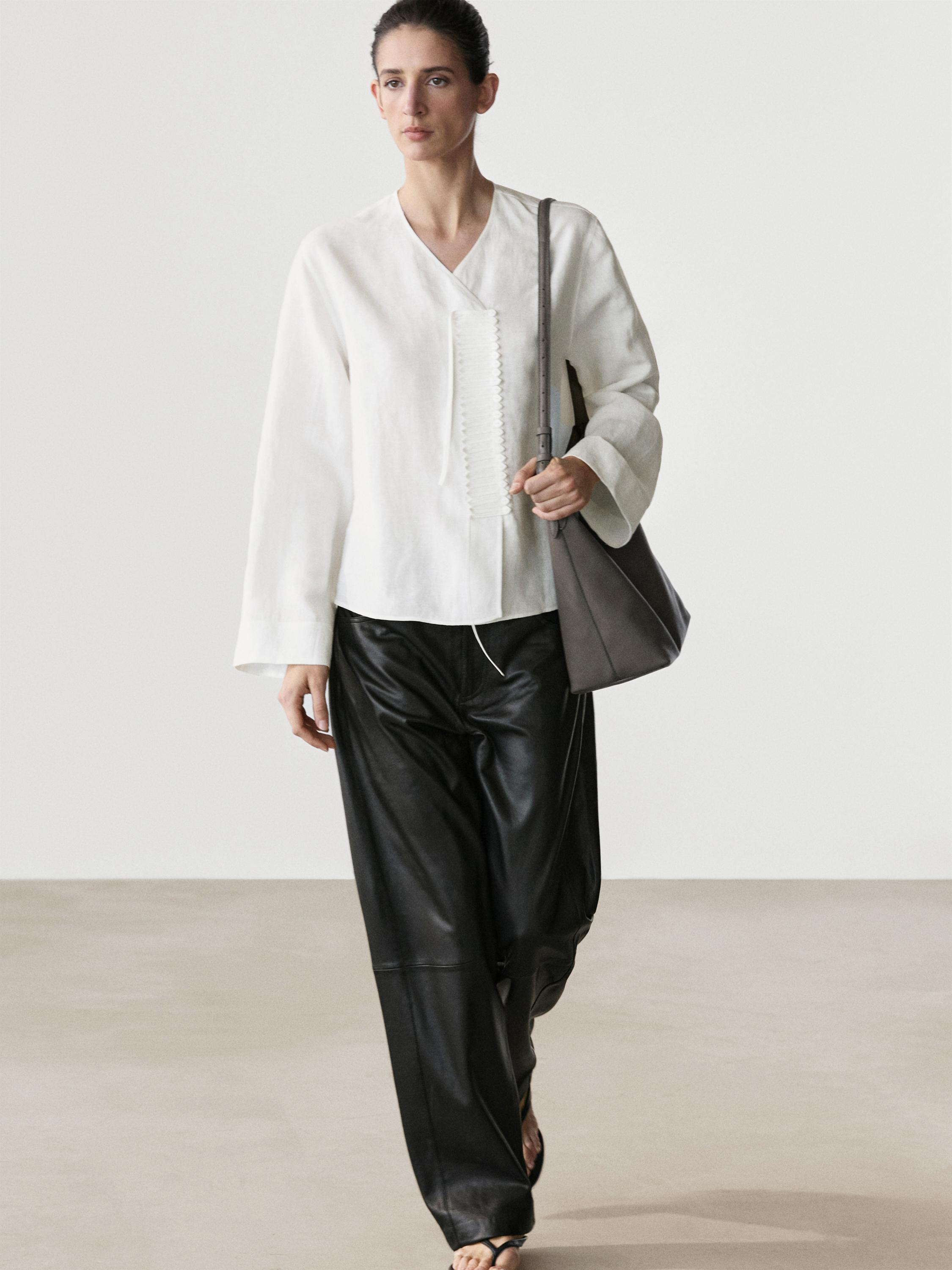 Flowing shirt with chest detail