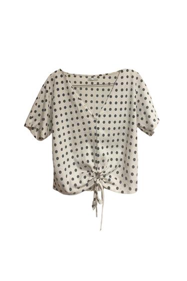 IMPECABLE TOP CAMISETA LUNARES CON NUDO