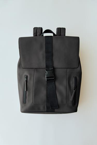 MOCHILA ENGOMADA - Negro de Zara