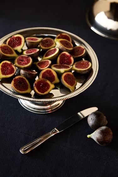 STEEL CAKE STAND - Steel by Zara