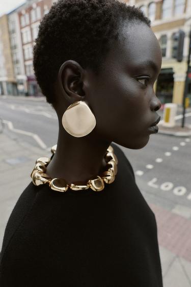 MAXI METAL PLATE EARRINGS - Golden by Zara