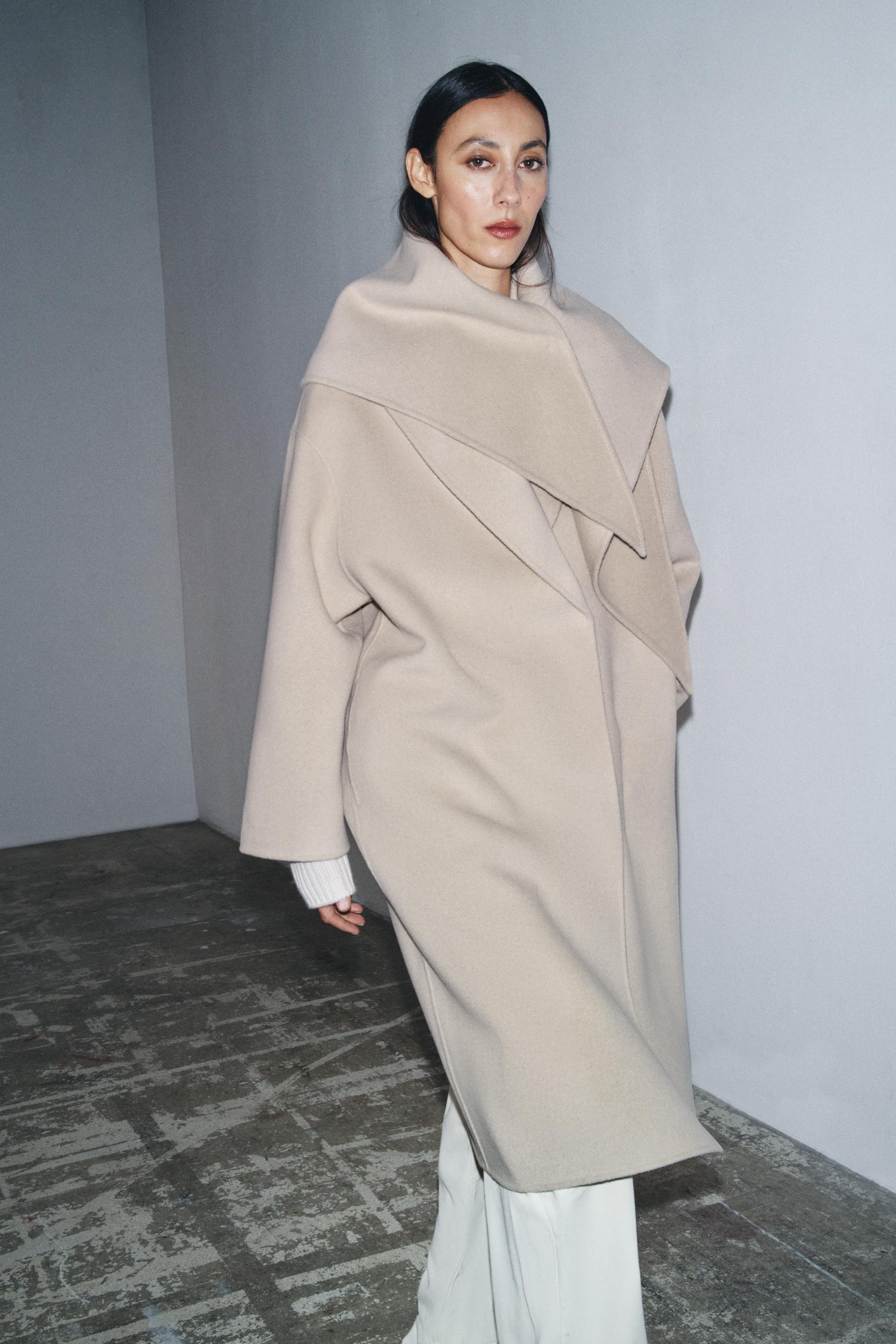 ソフトロングコート　ホワイト ZARA ZARA（ロングコート ・ ホワイト/白色系）のフリマアイテム一覧