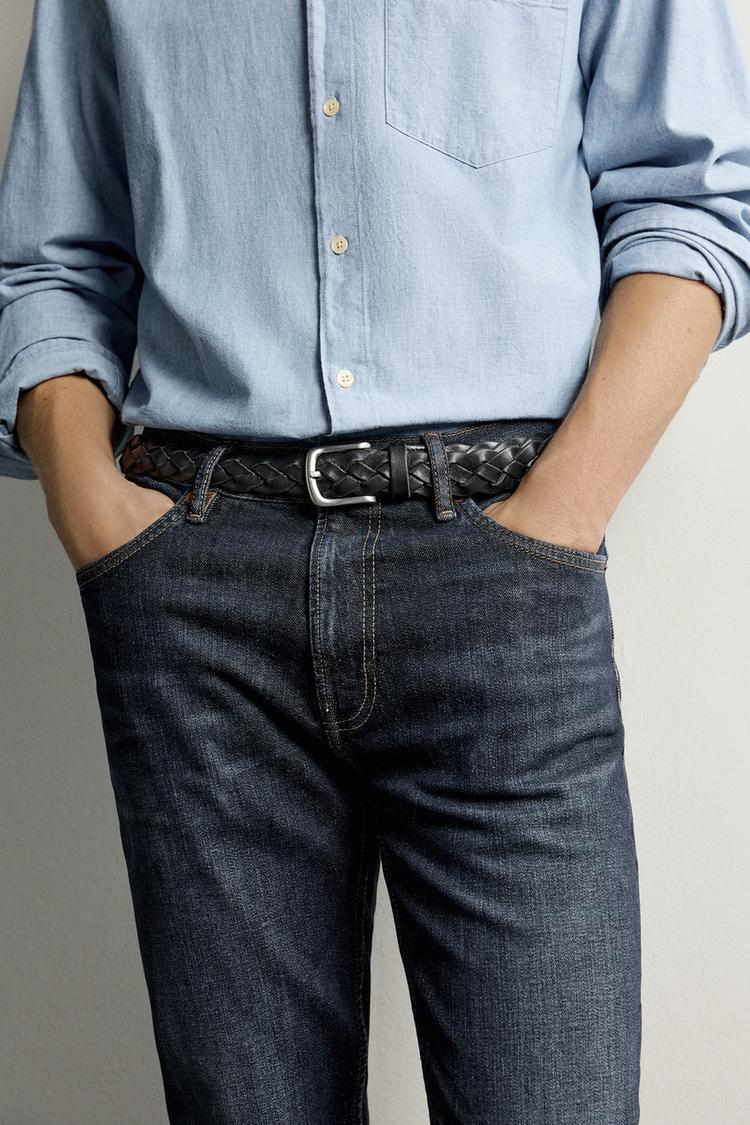 Jeans básicos de corte entallado 5