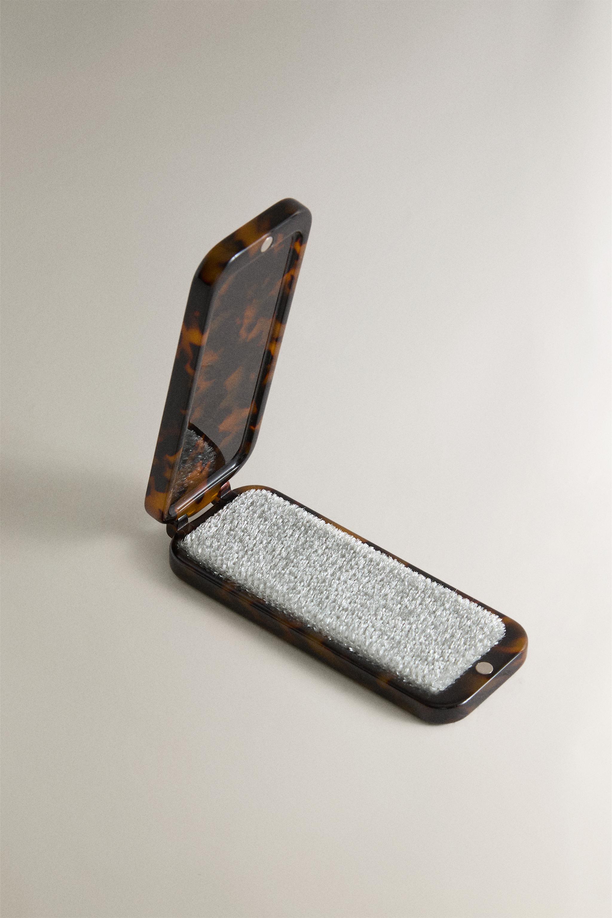 FOLDABLE LINT BRUSH — Tortoise shell