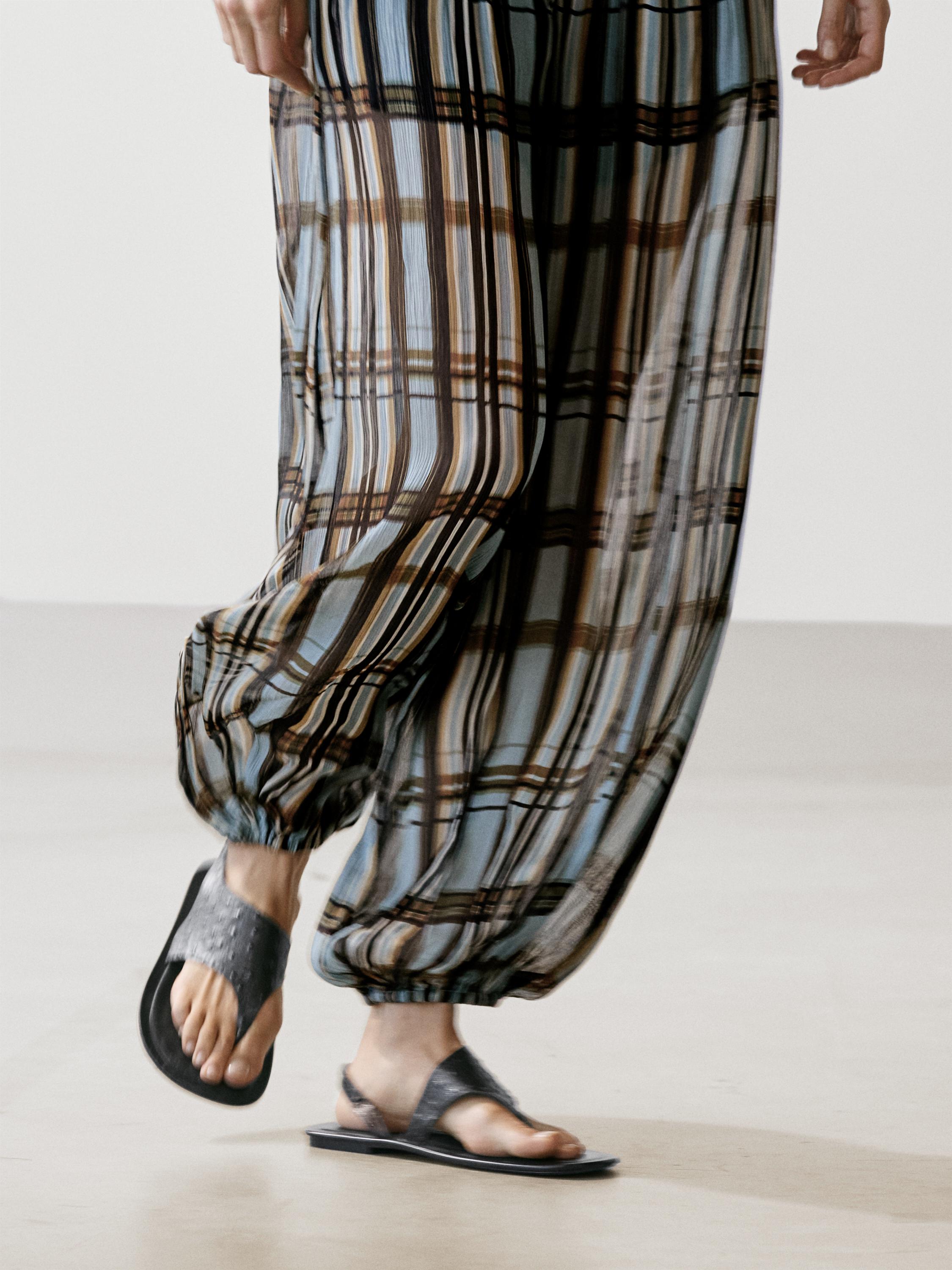 Pantalon bouffant fluide imprimé carreaux