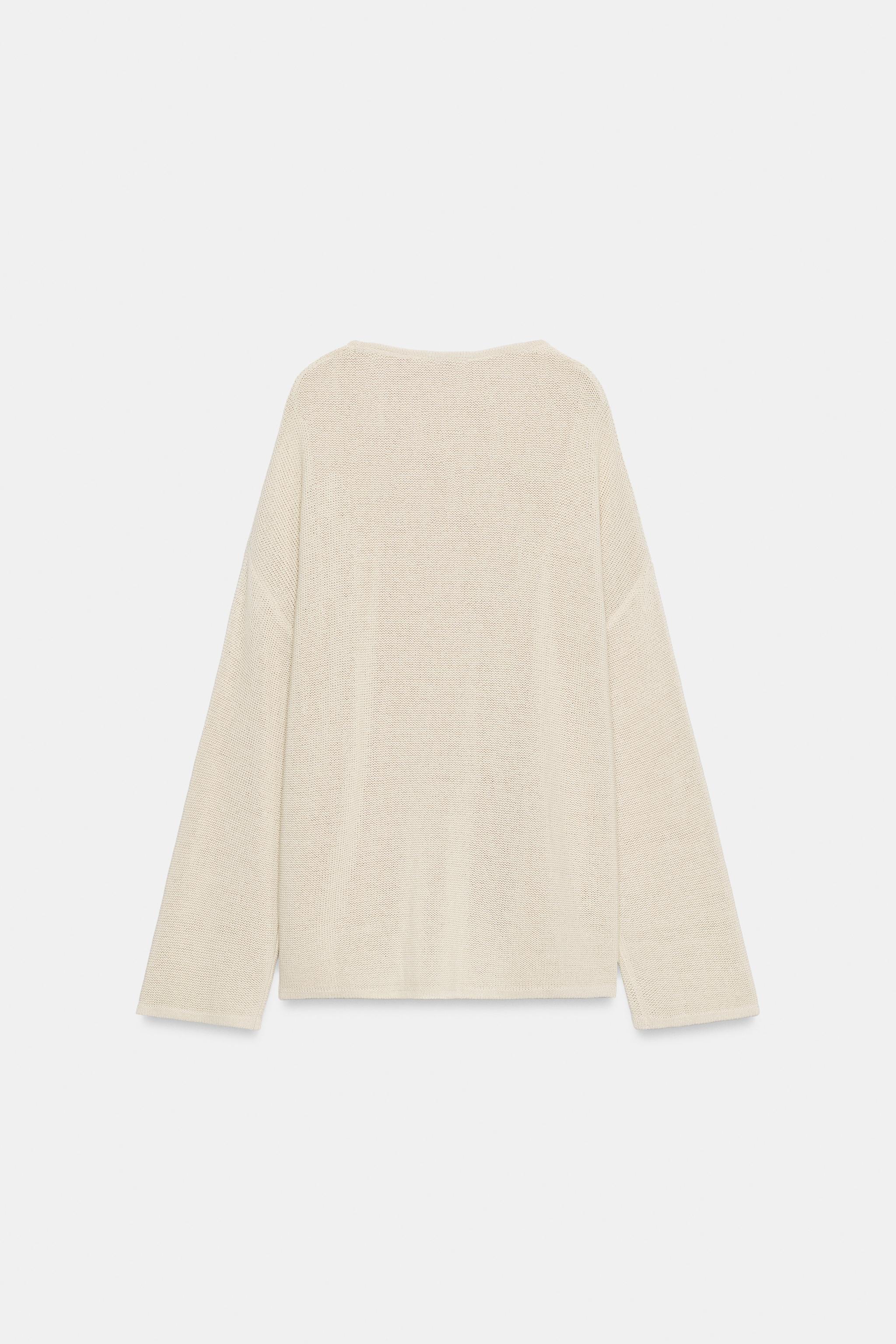 ROUND NECK KNIT SWEATER