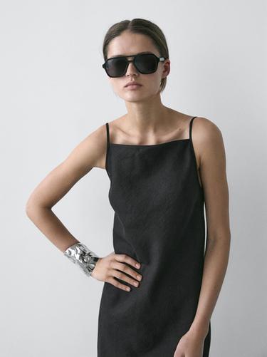 Robe midi 100 % lin - Noir de Zara