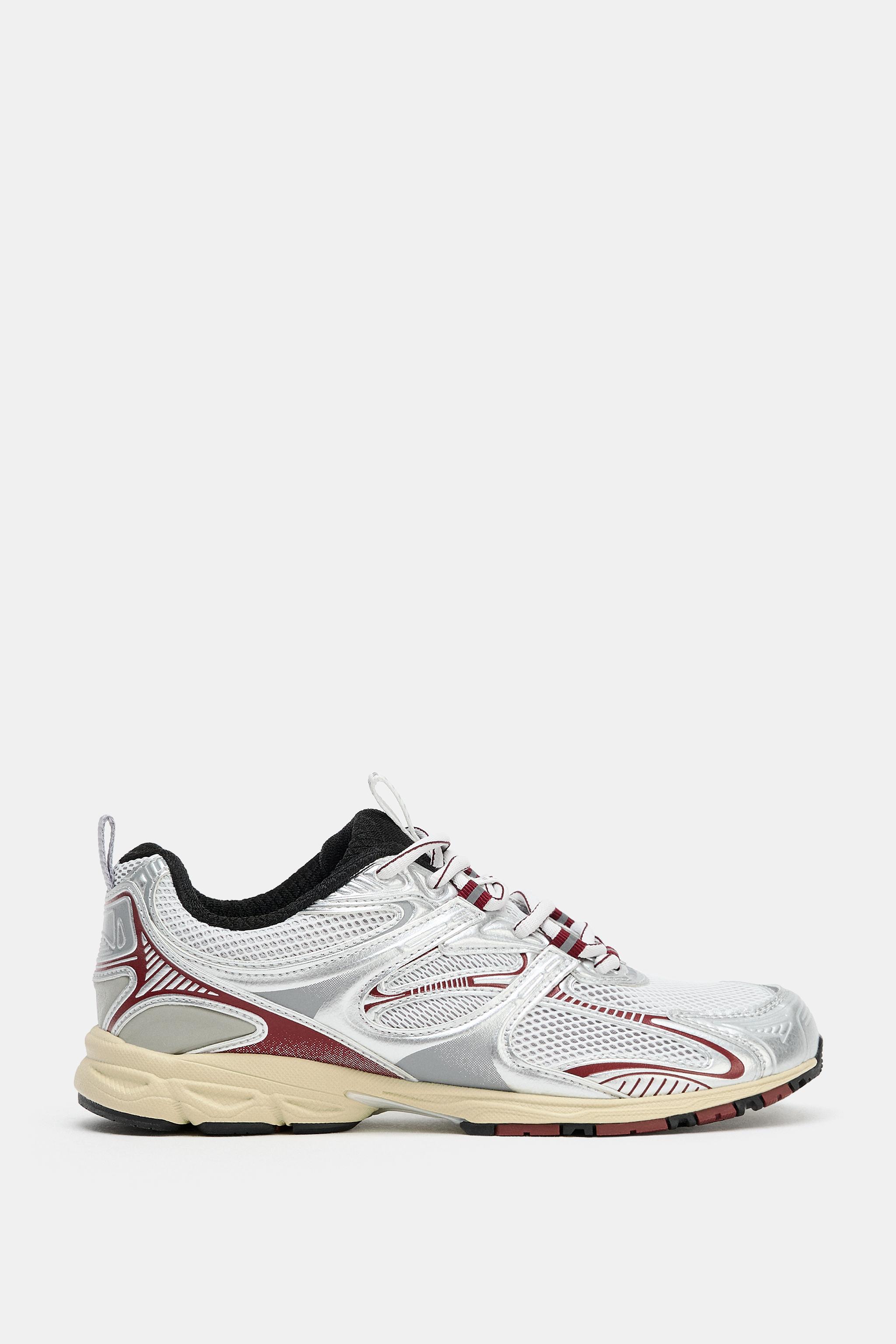 BASKETS AVEC CONTRASTES