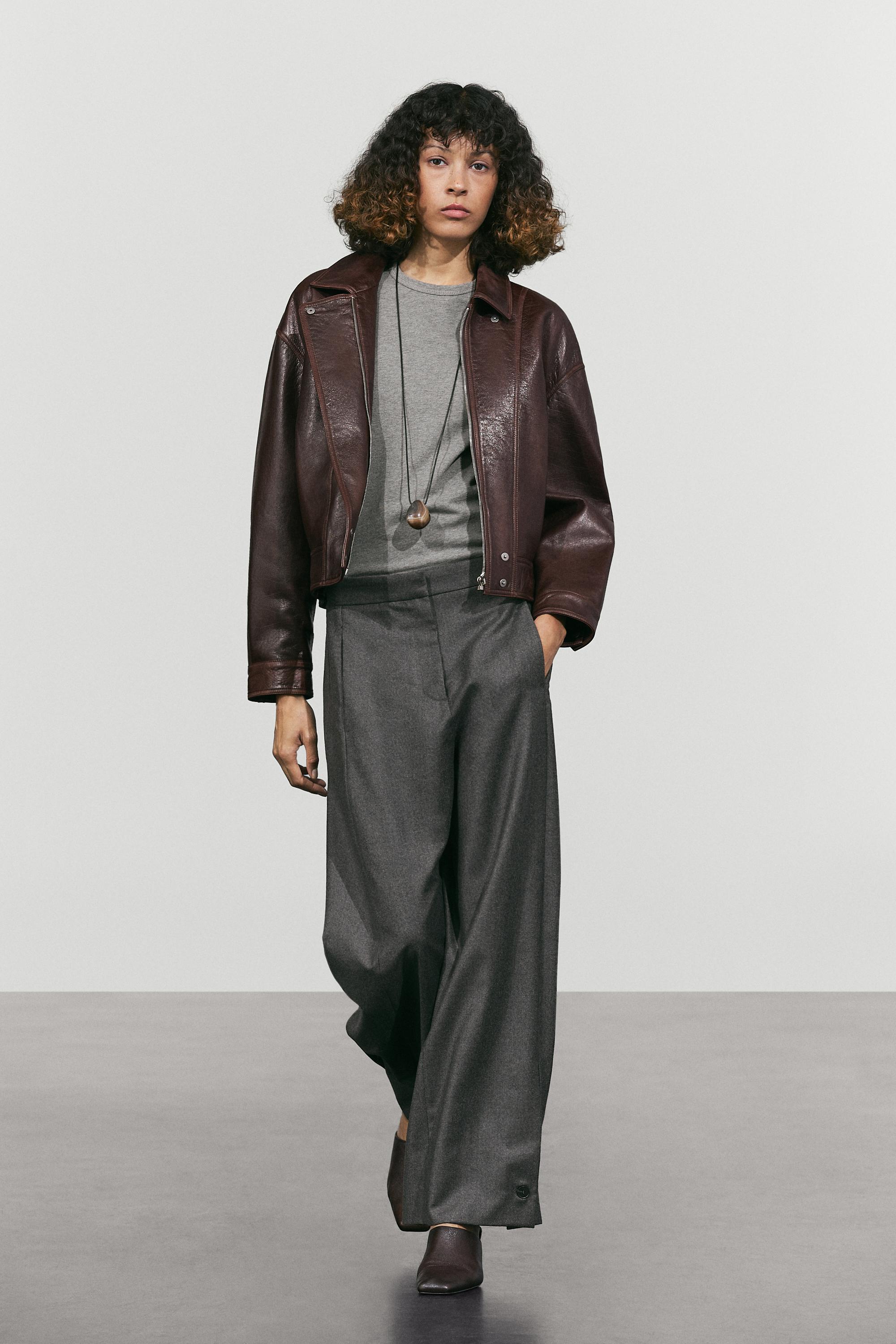 Pantalon 100 % laine détail bouton bas