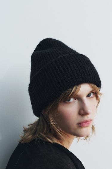 TURN-UP KNIT BEANIE - Black by Zara