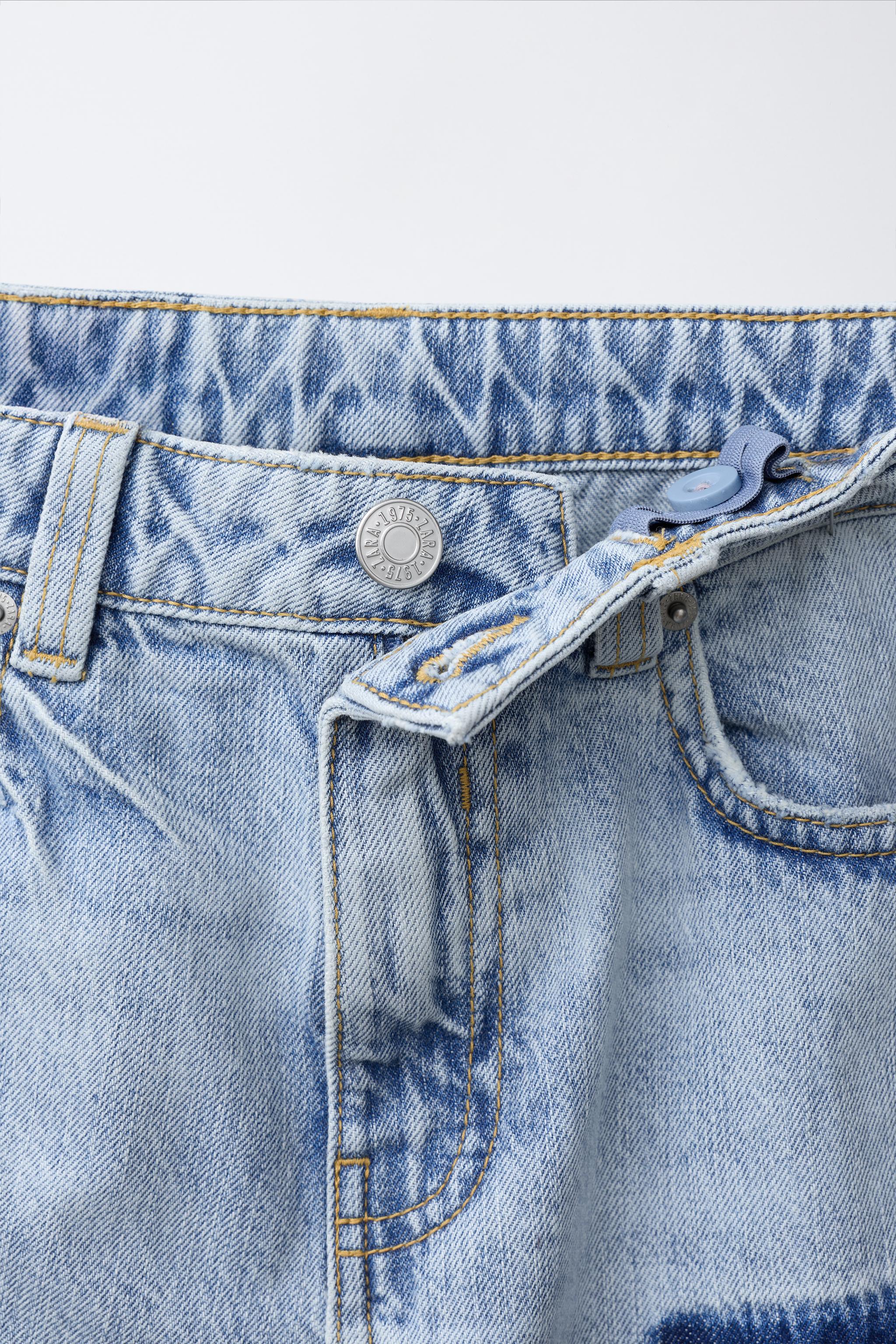 PATCHED LOOSE FIT JEANS