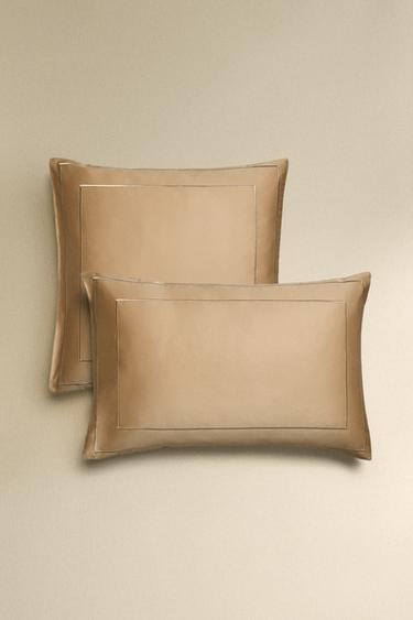KOPFKISSENBEZUG AUS SATIN MIT DOPPELTER BÖRTE - Beige von Zara - Bild 0