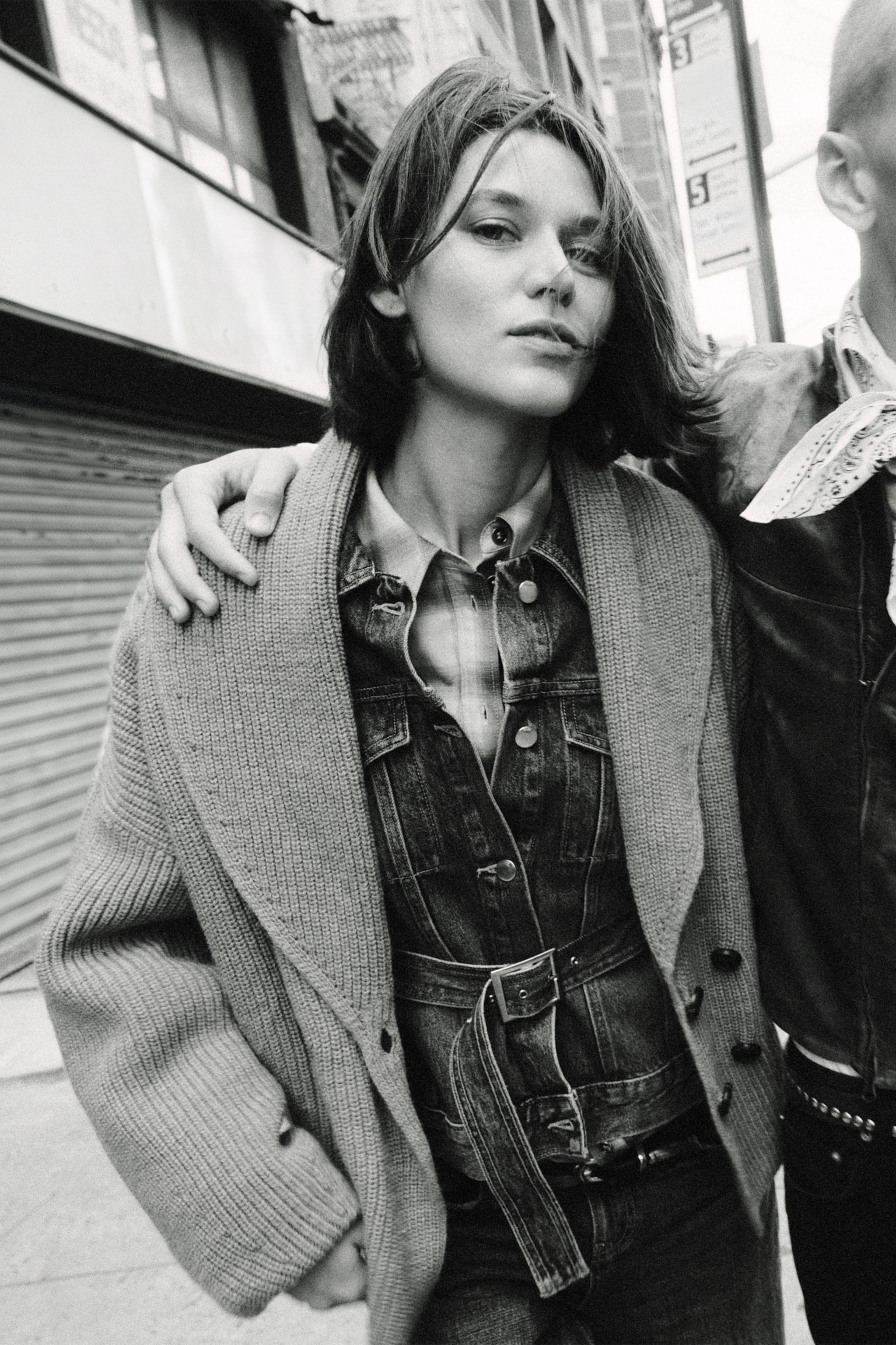 DOUBLE-BREASTED KNIT JACKET