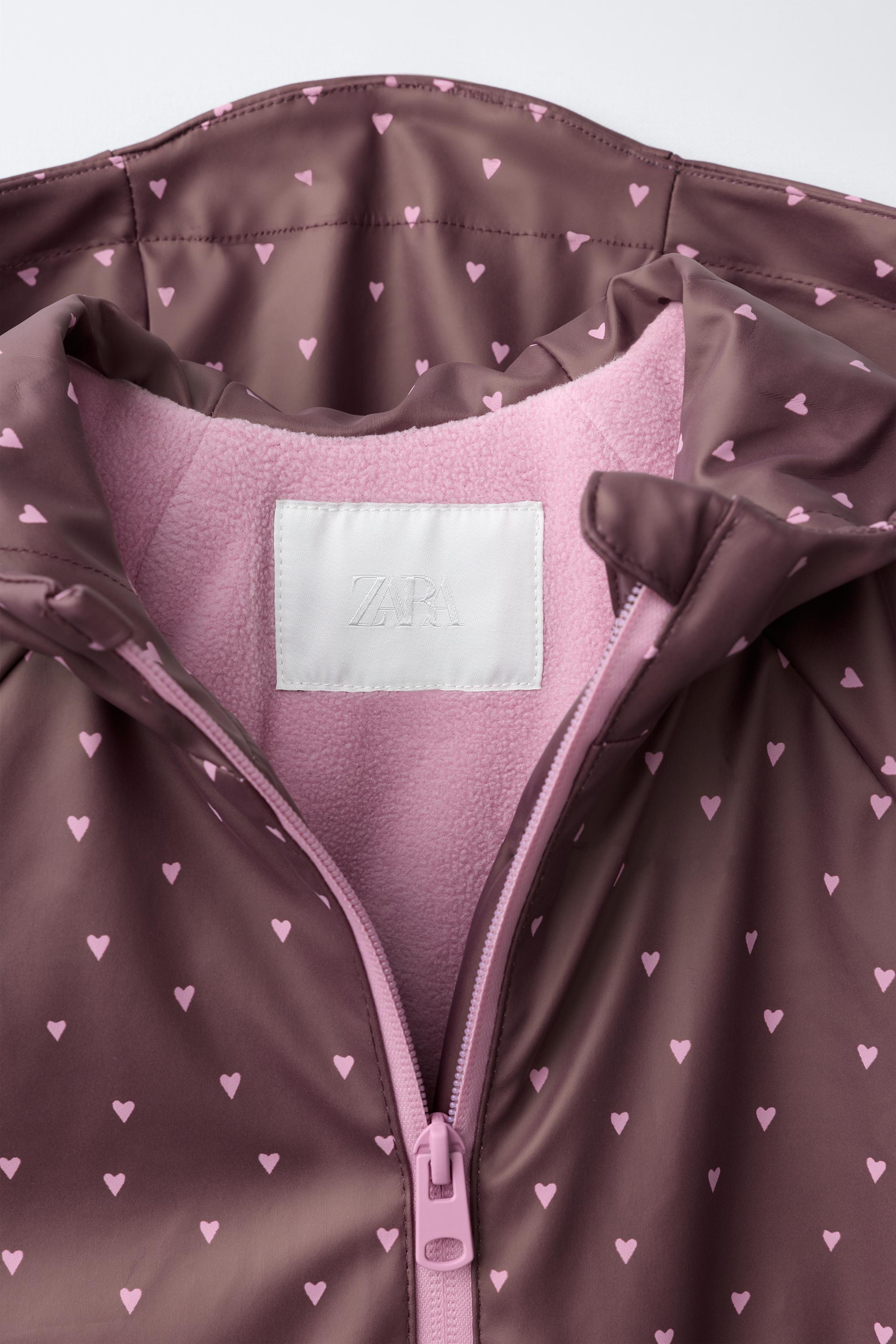 WATER-RESISTANT HEART PRINT RUBBERIZED RAINCOAT