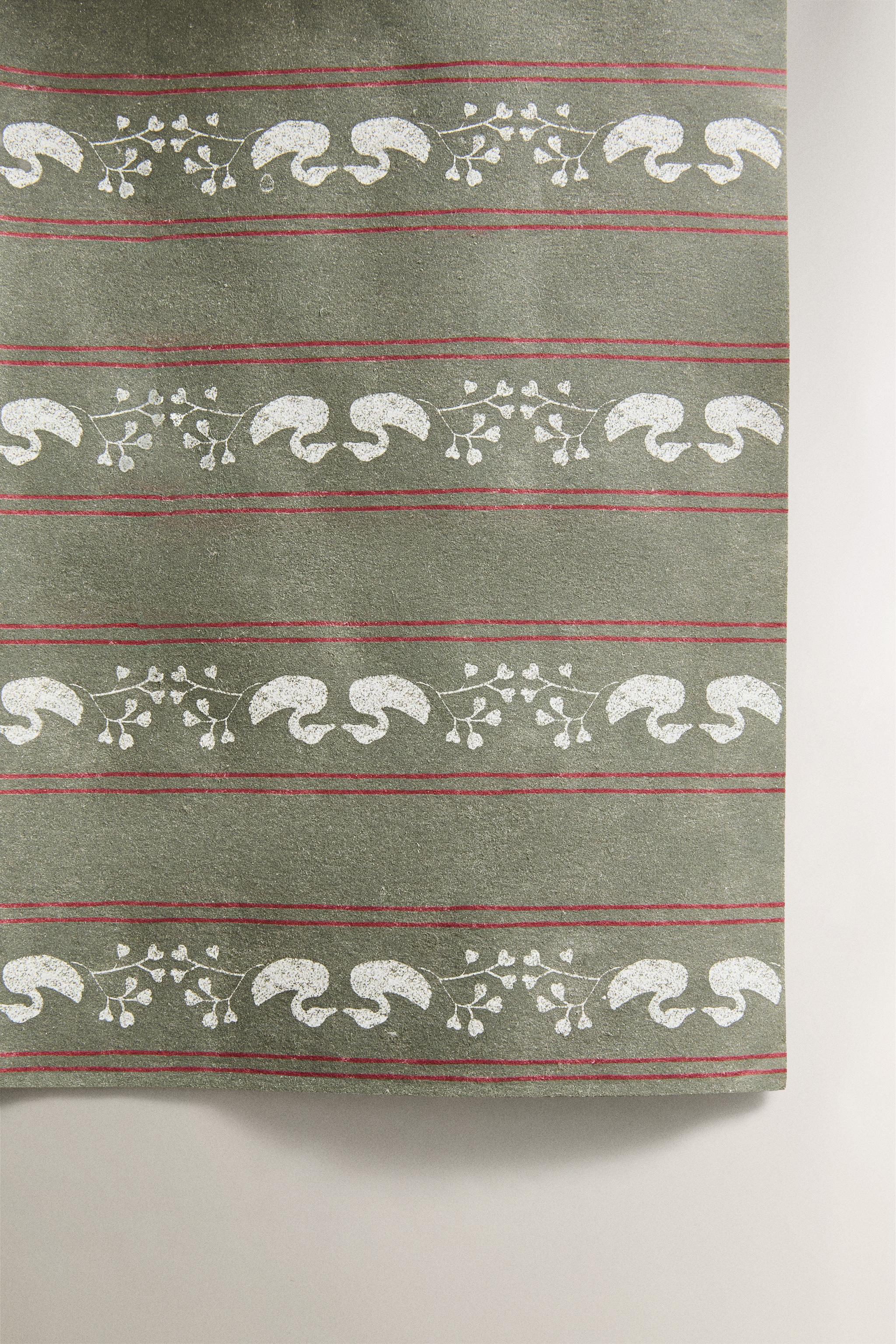 CHRISTMAS DUCKLING WRAPPING PAPER