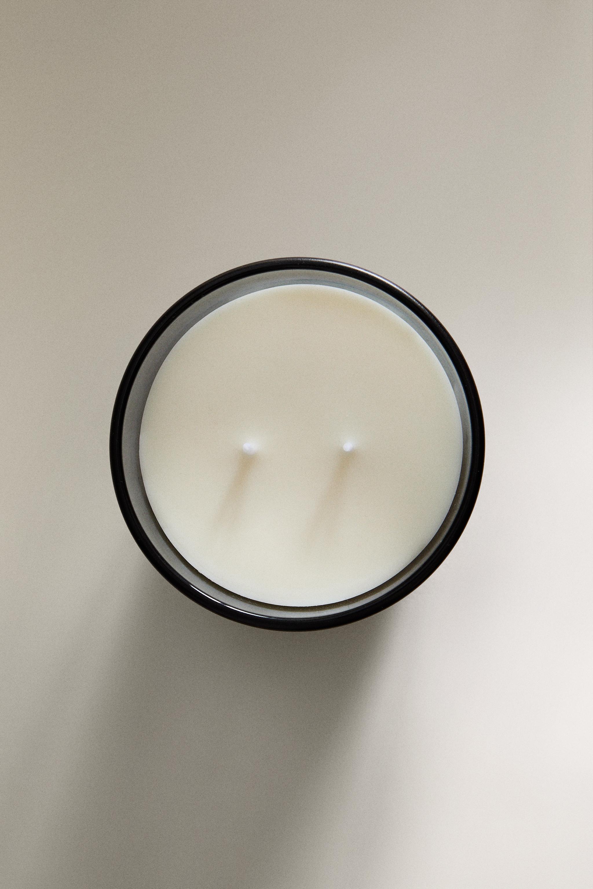 (400 G) LUMINOUS SAFFRON SCENTED CANDLE