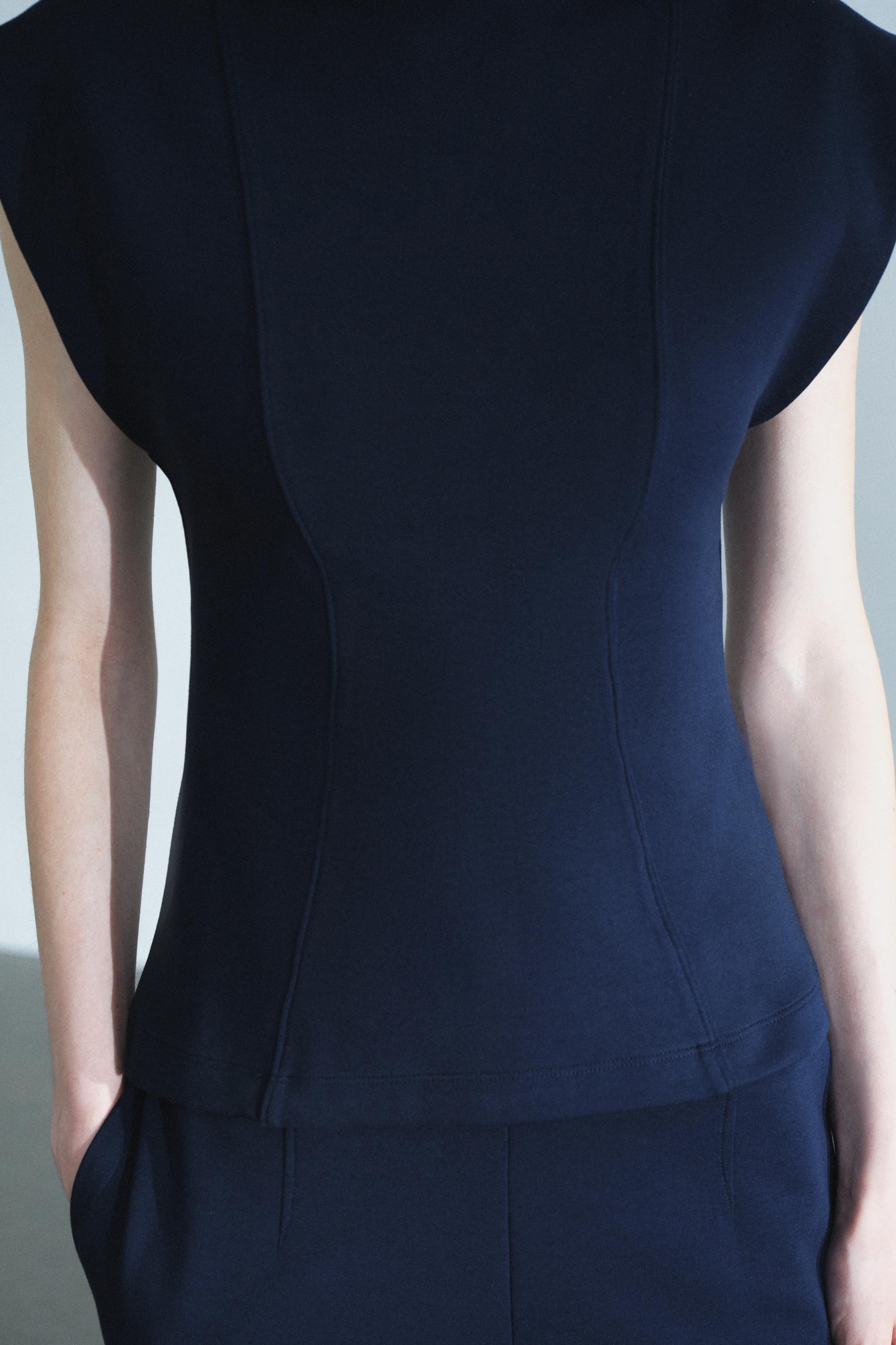 INTERLOCK MOCK-NECK TOP