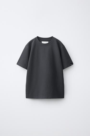 CAMISETA TEXTURA ETIQUETA - Gris antracita de Zara