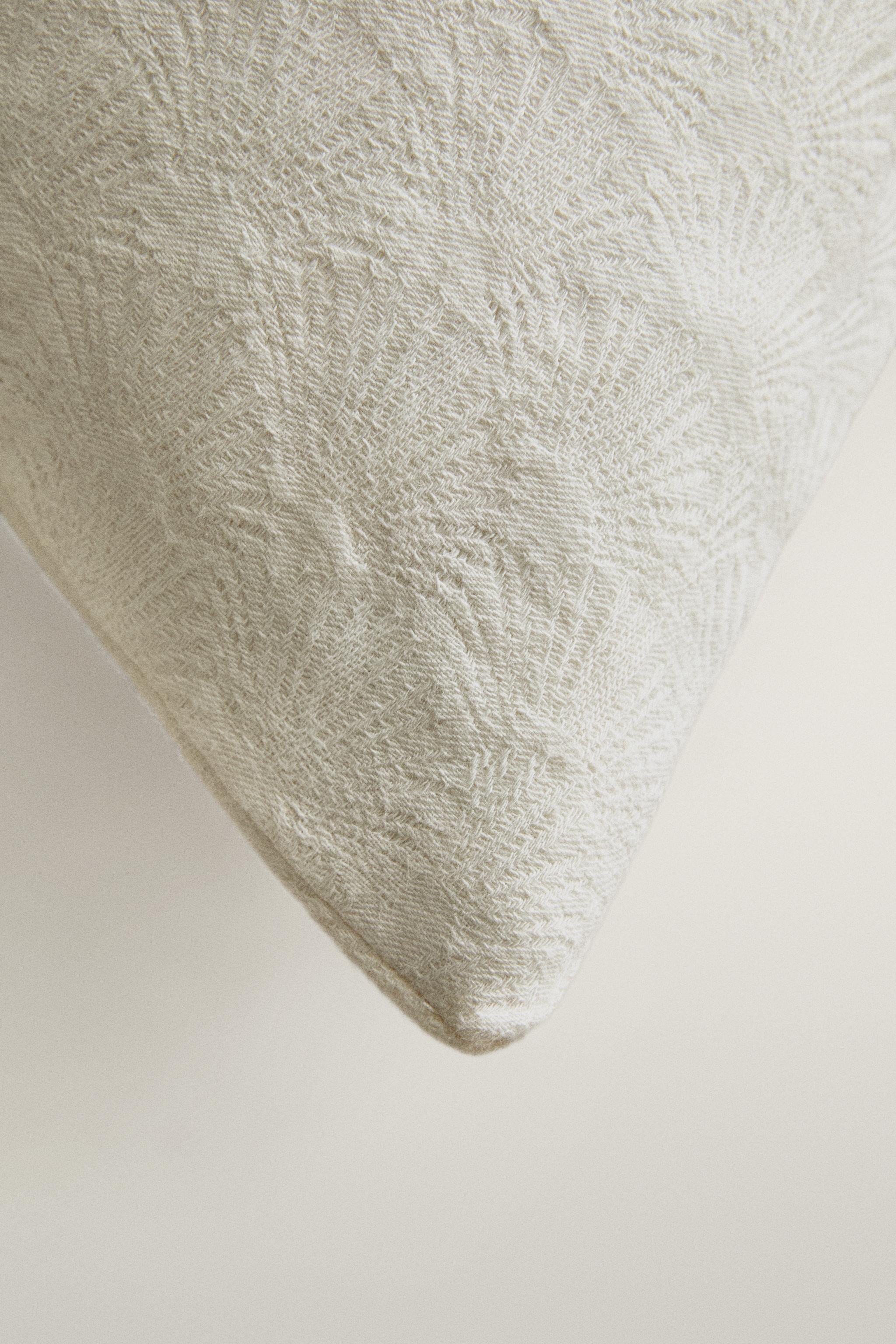 COTTON JACQUARD THROW PILLOW COVER