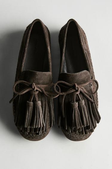 Mocasín flecos borlas serraje - Marrón de Zara - Imagen 0