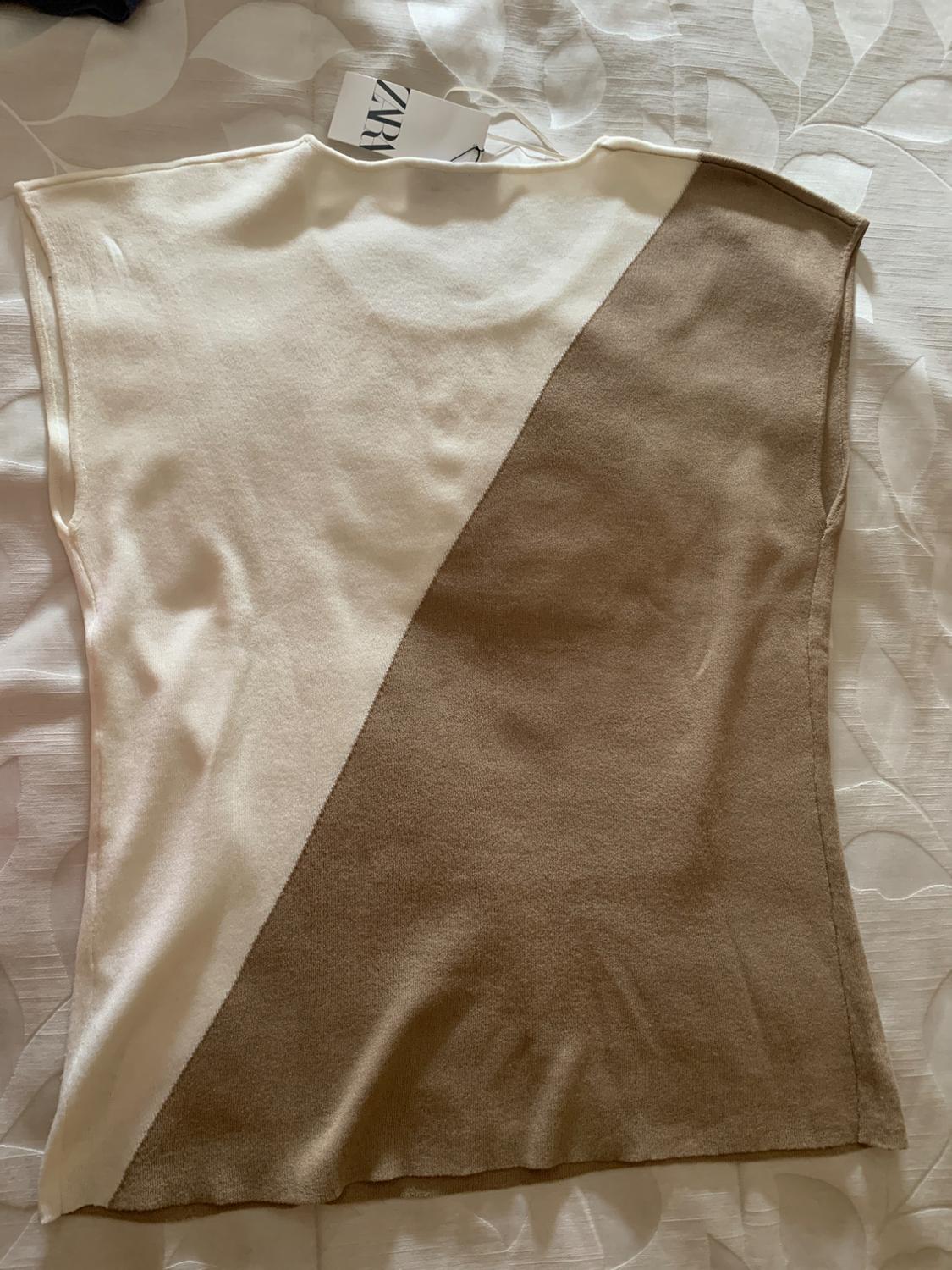 COLOUR BLOCK KNIT TOP - Image 2