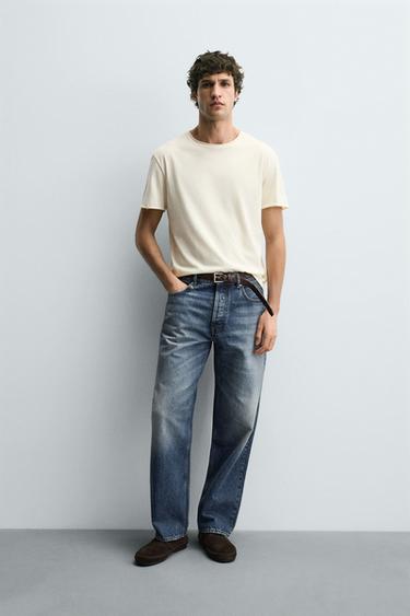 BASIC T-SHIRT WITH IRREGULAR FINISH - Ecru by Zara