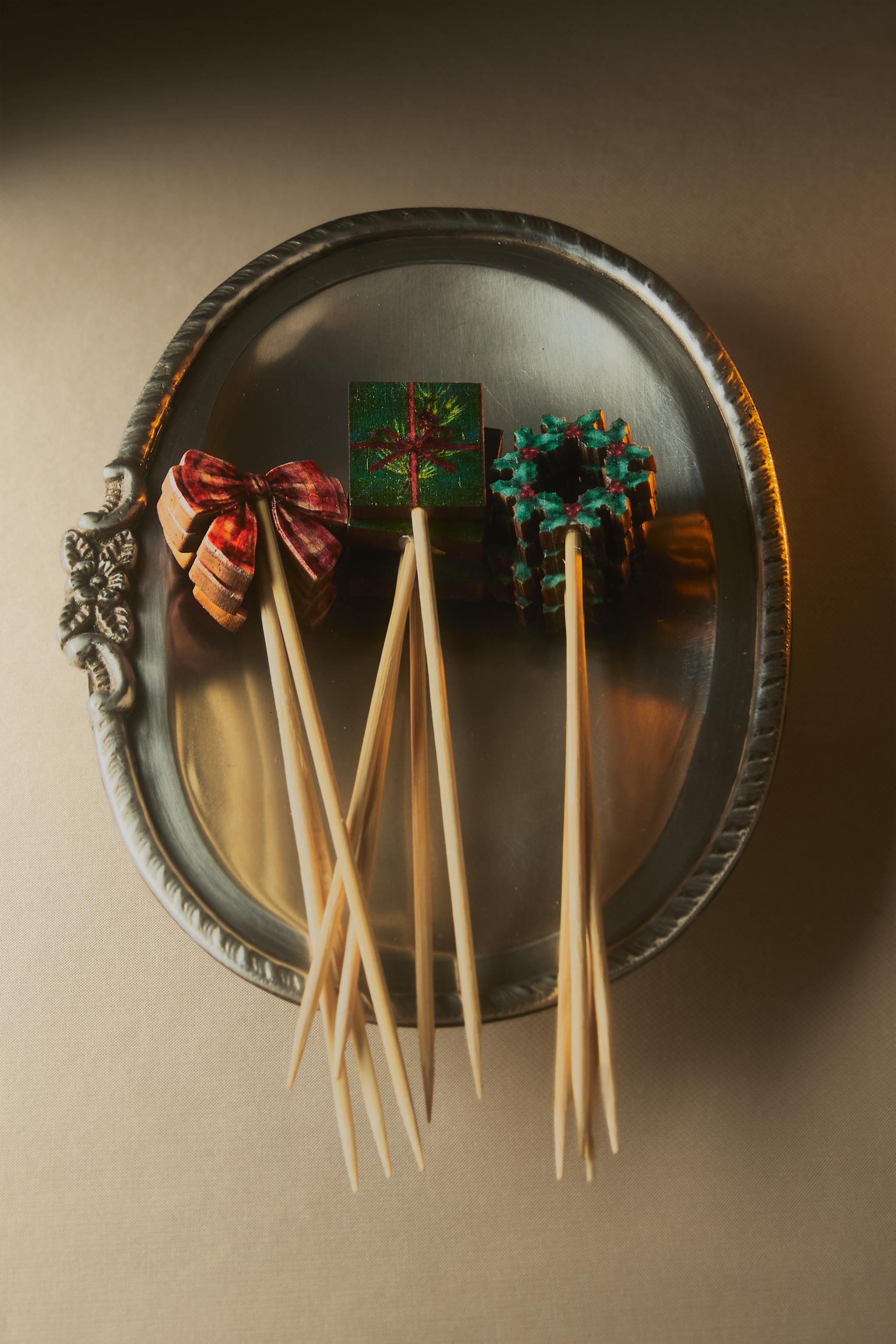PACK OF CHRISTMAS BOW AND WREATH SKEWERS (PACK OF 8)