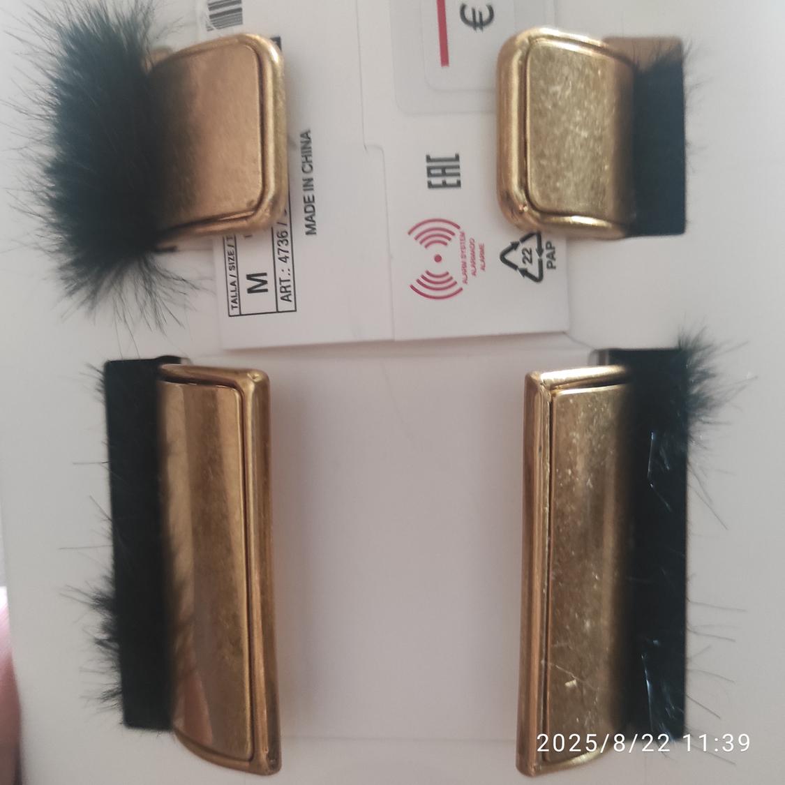 LIMITED EDITION PACK OF FAUX FUR BRACELETS - Image 4