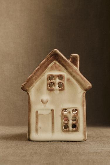 CERAMIC CHRISTMAS HOUSE TEALIGHT HOLDER WITH HEART - Brown by Zara - Image 5