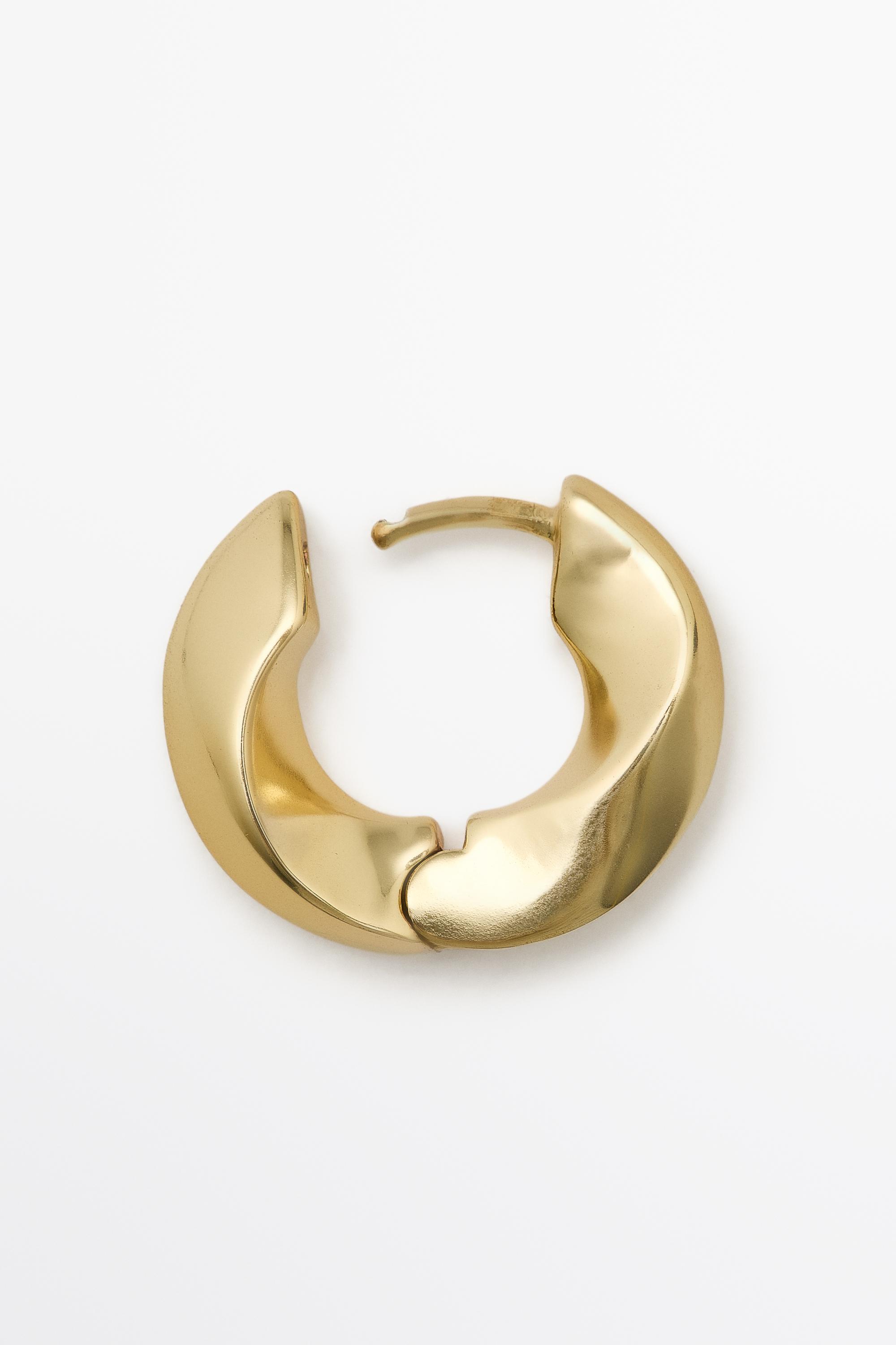 Mini hoop earrings