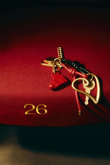 Zara 心形吊飾 - 多色