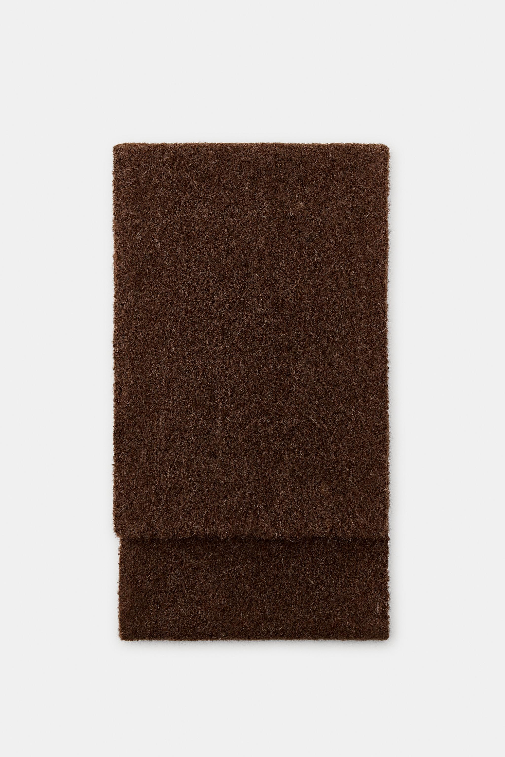 PLAIN KNIT SCARF — Brown