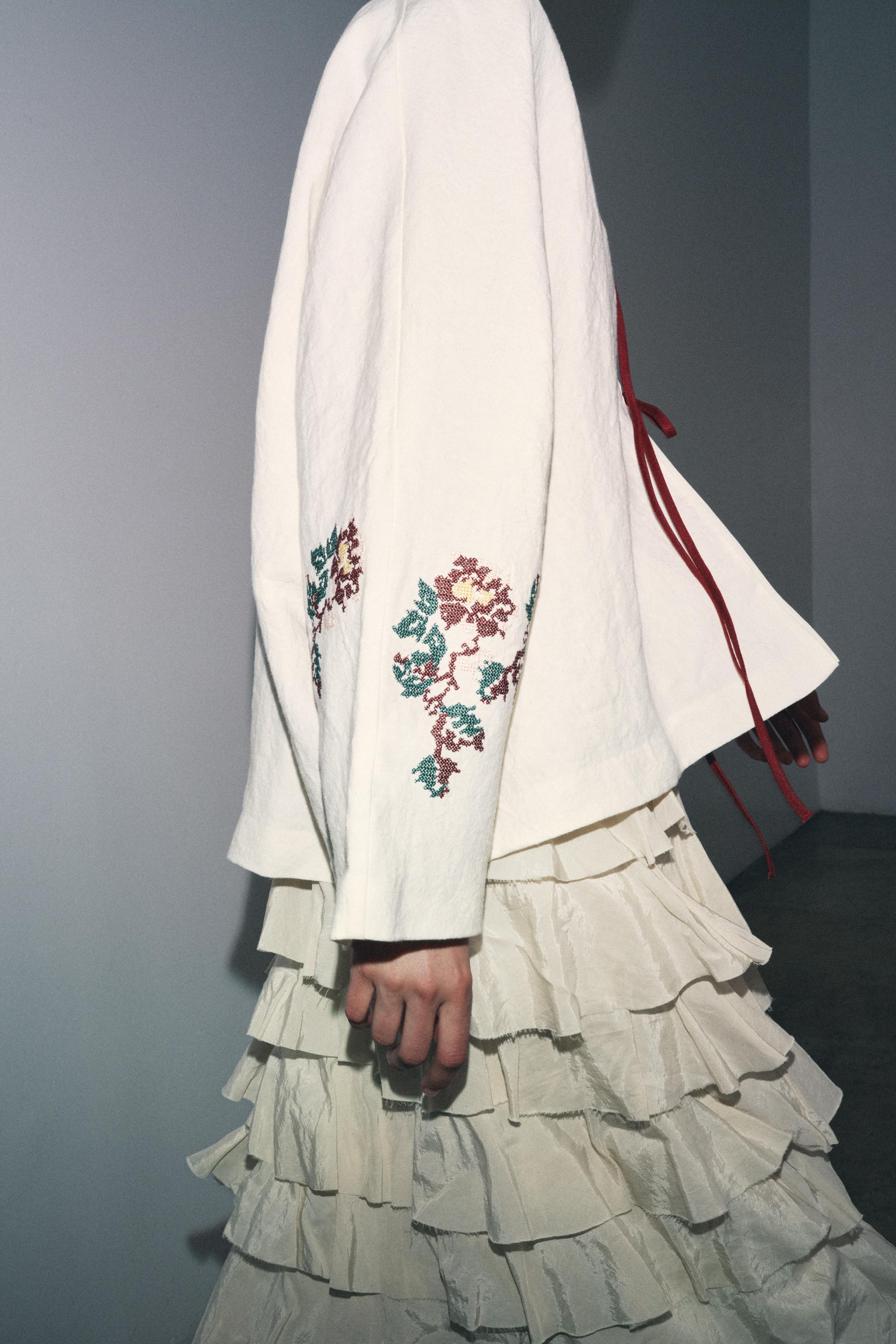 新品 ZARA エンブロイダリー ベルベット キモノ