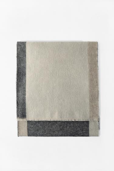 JACQUARD SCARF - Ecru by Zara