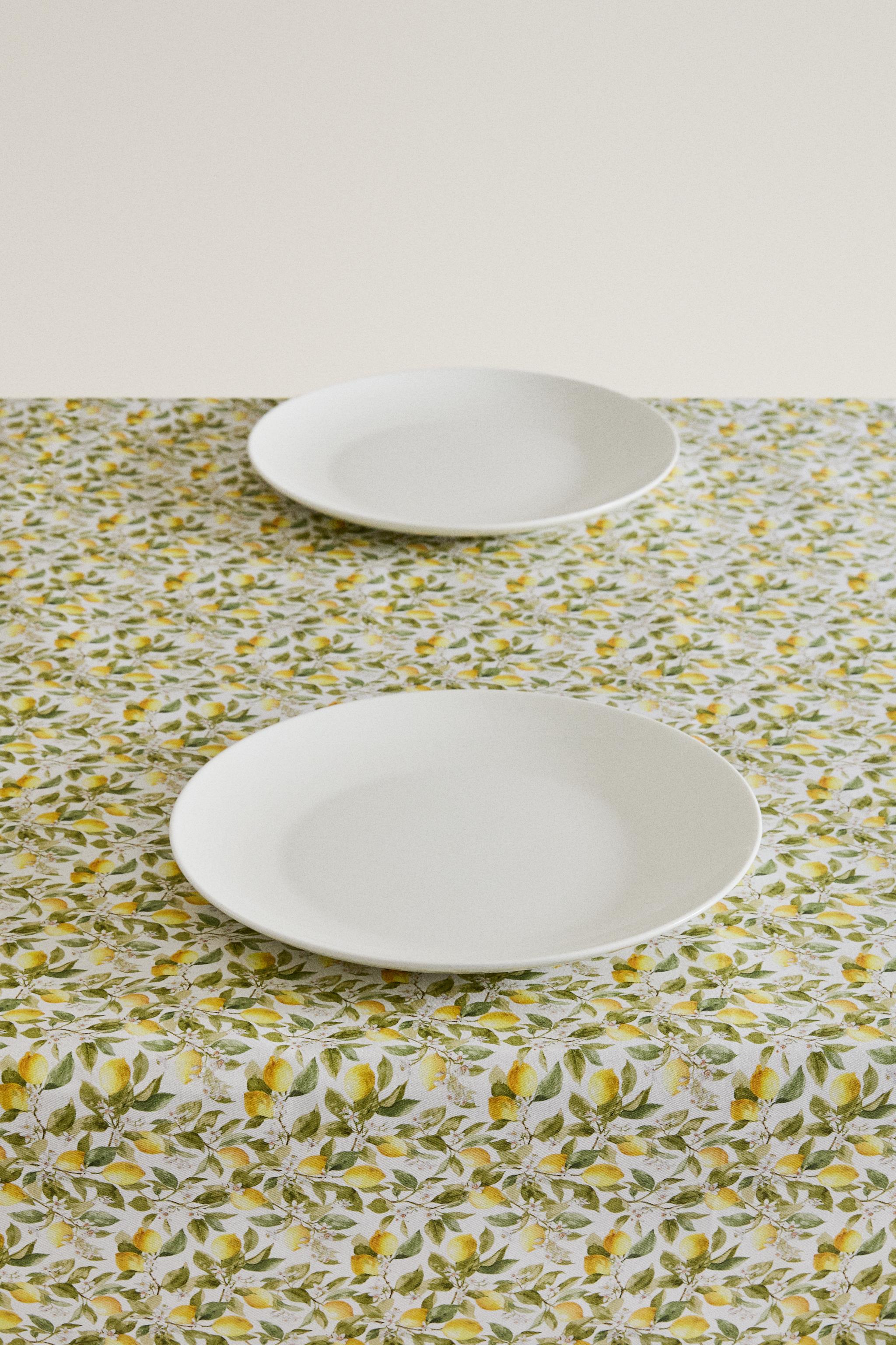 LEMON RESIN-COATED COTTON TABLECLOTH