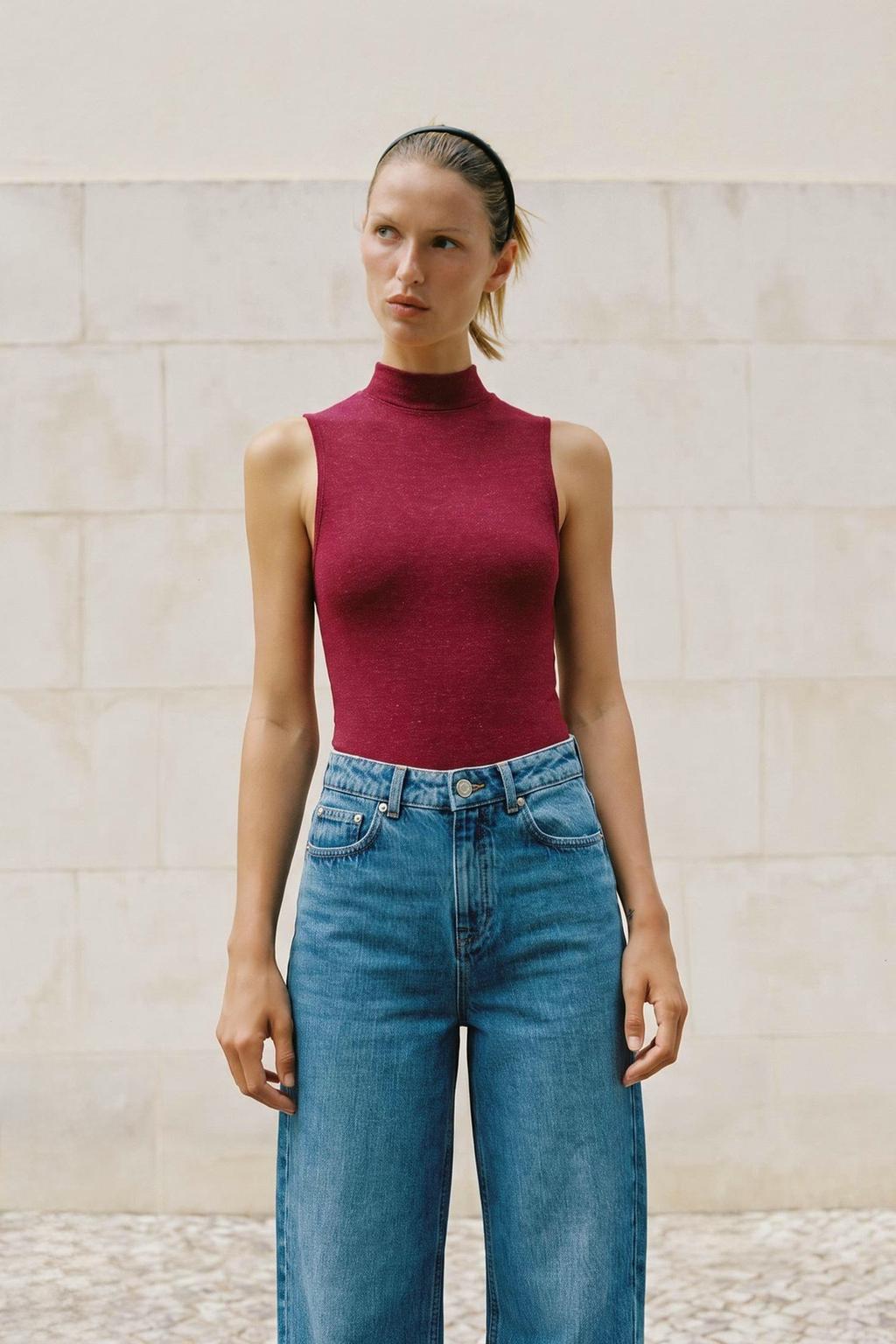 SLEEVELESS BODYSUIT