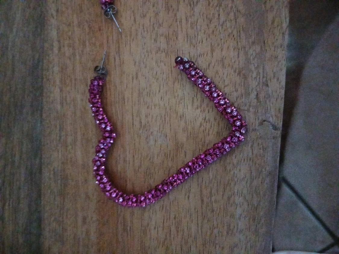 HEART EARRINGS WITH RHINESTONES - Image 2