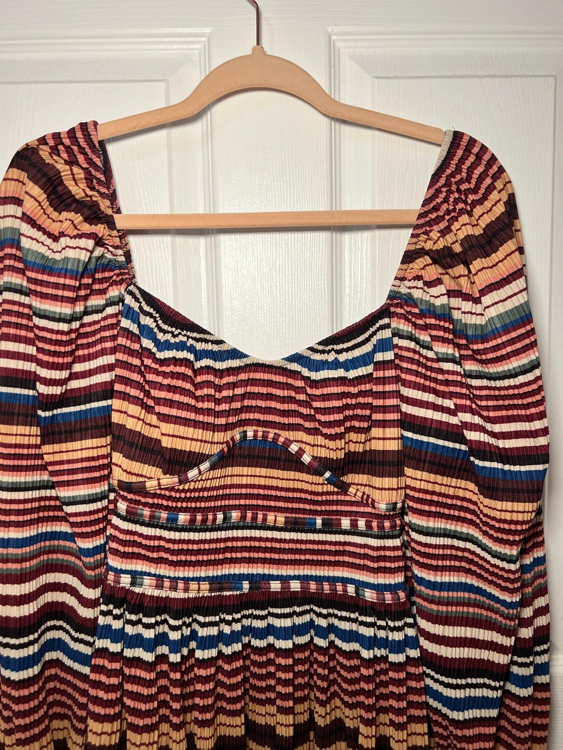 VESTIDO PLISADO ESTAMPADO - Image 2