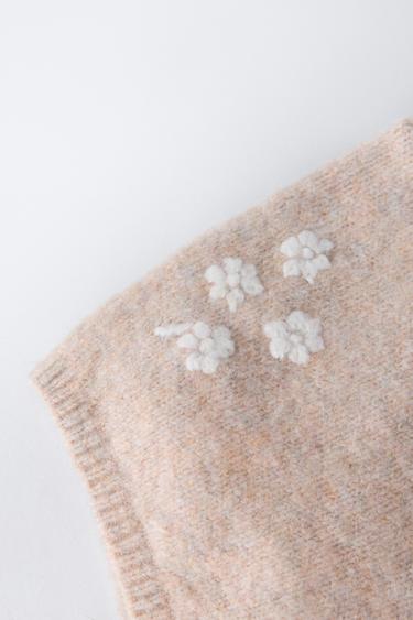 BONNET EN MAILLE À FLEURS BRODÉES - Beige clair de Zara - Image 2