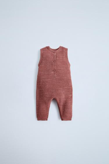 PURL KNIT DUNGAREES - Reddish by Zara