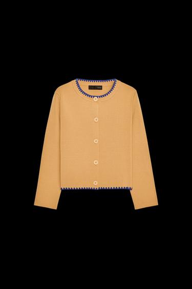 STRICKJACKE MIT KONTRASTSTICKEREI - Mittleres Camel von Zara