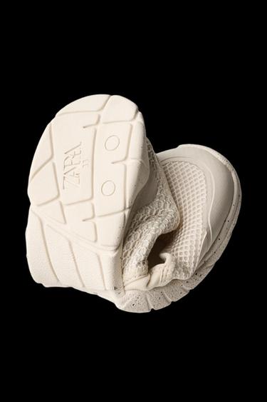 BAREFOOT SPORTS BALLET FLATS - Ecru White by Zara