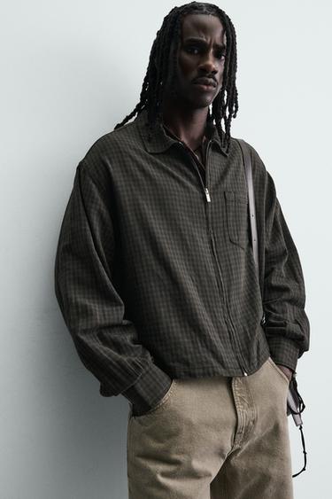 CHEMISE À CARREAUX EN COTON ET LIN - Marron foncé de Zara - Image 4