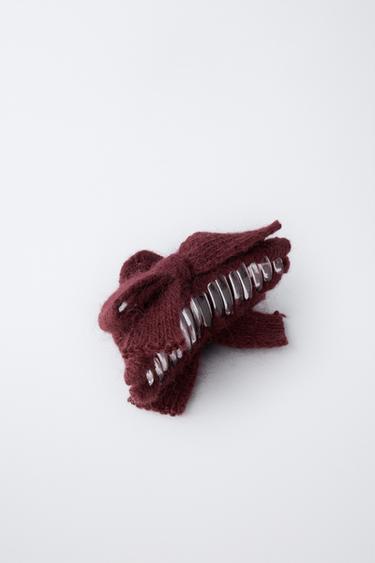 KNITTED BOW HAIR CLIP - Burgundy by Zara - Image 1