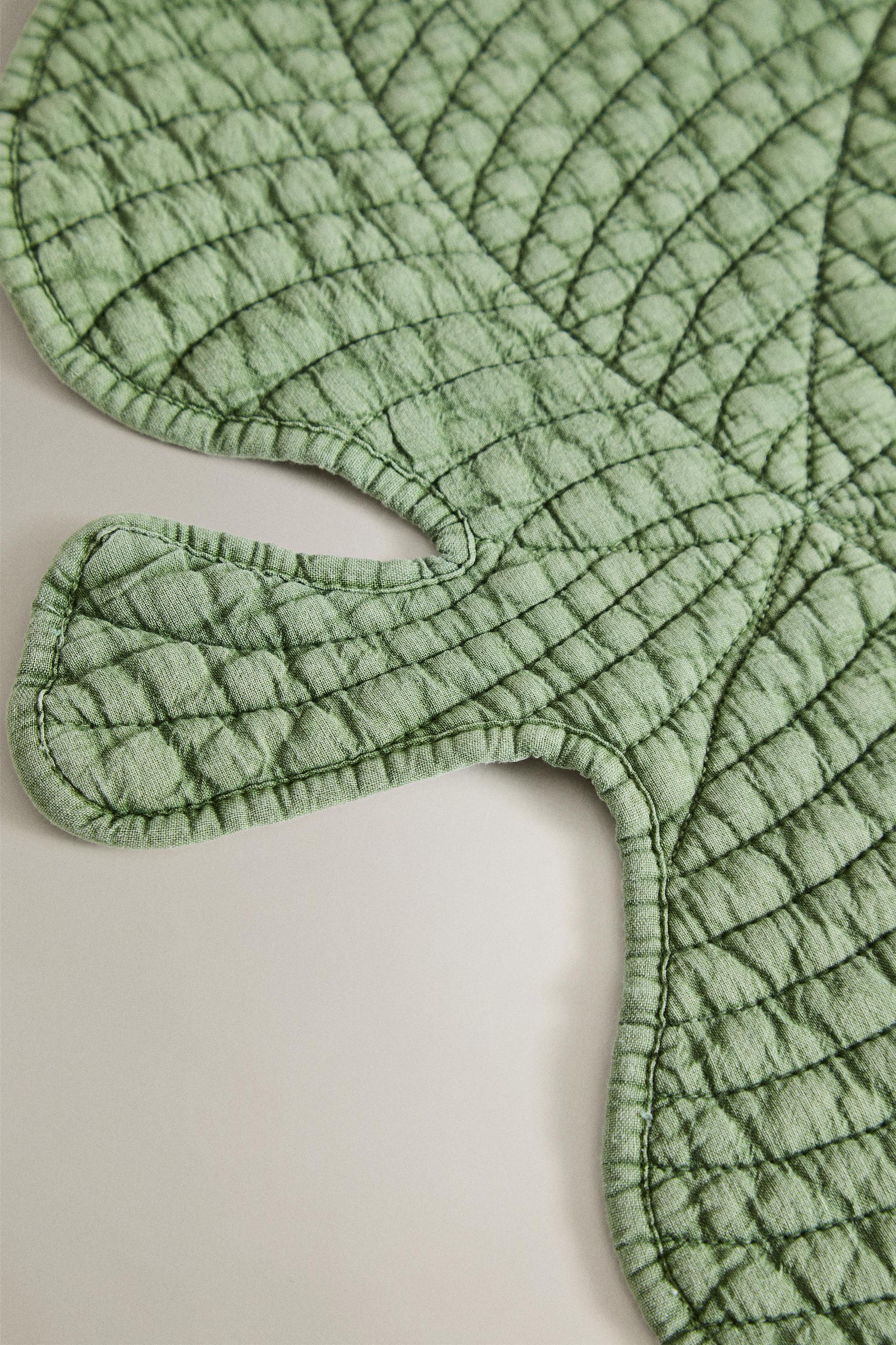 QUILTED CLOVER PLACEMAT — Green