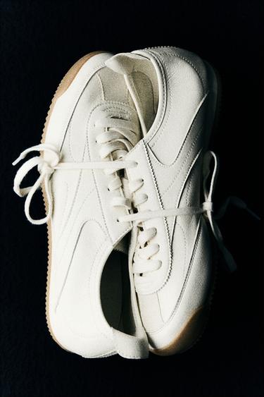 ZAPATILLA ESTILO RETRO - Blanco de Zara