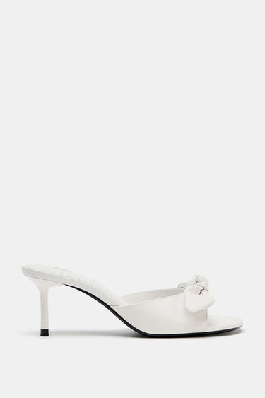 LEATHER BOW HEELED SANDALS - white by Zara